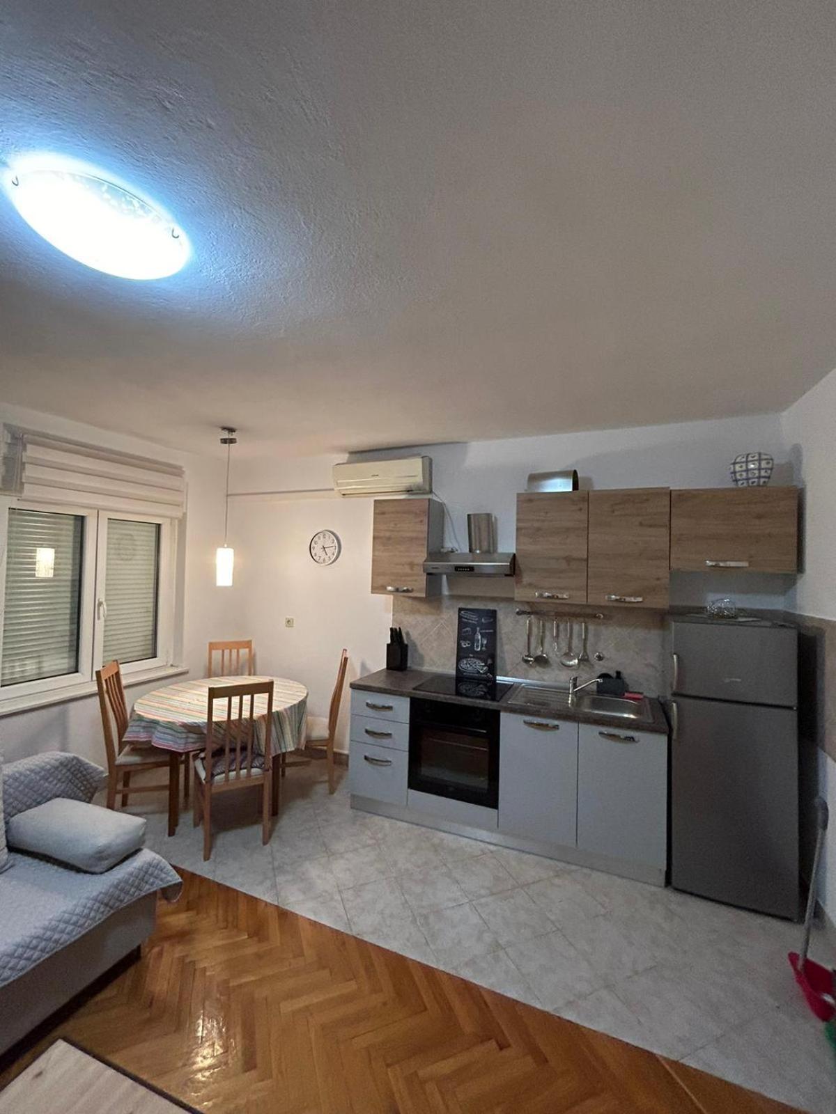 Apartmani Deni Crikvenica Exteriör bild